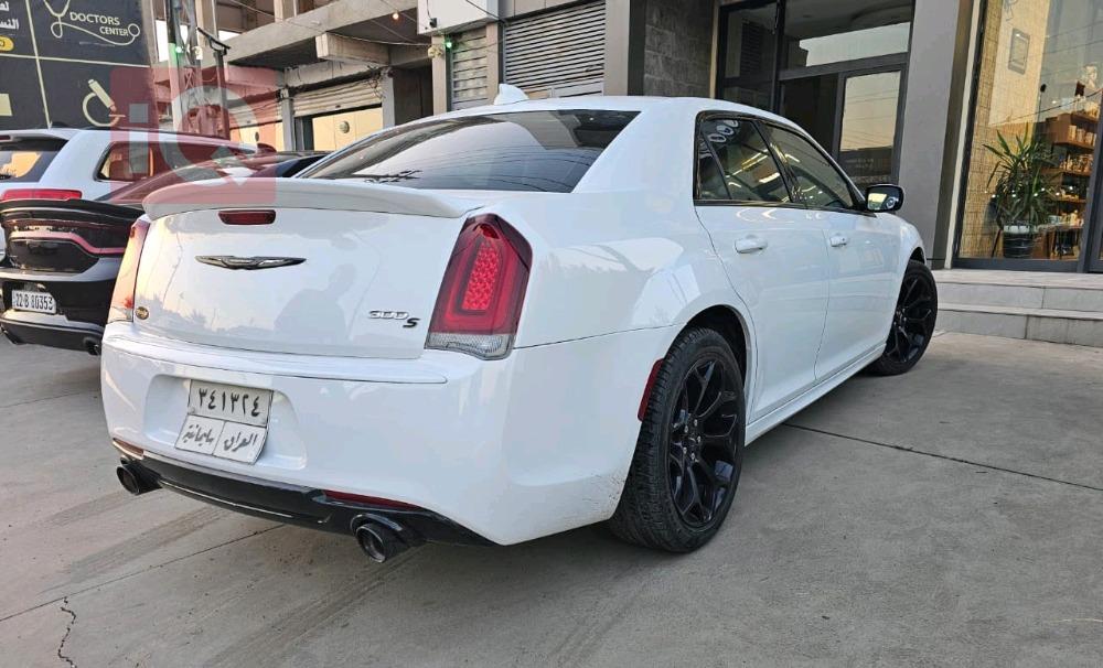 كرايسلر 300